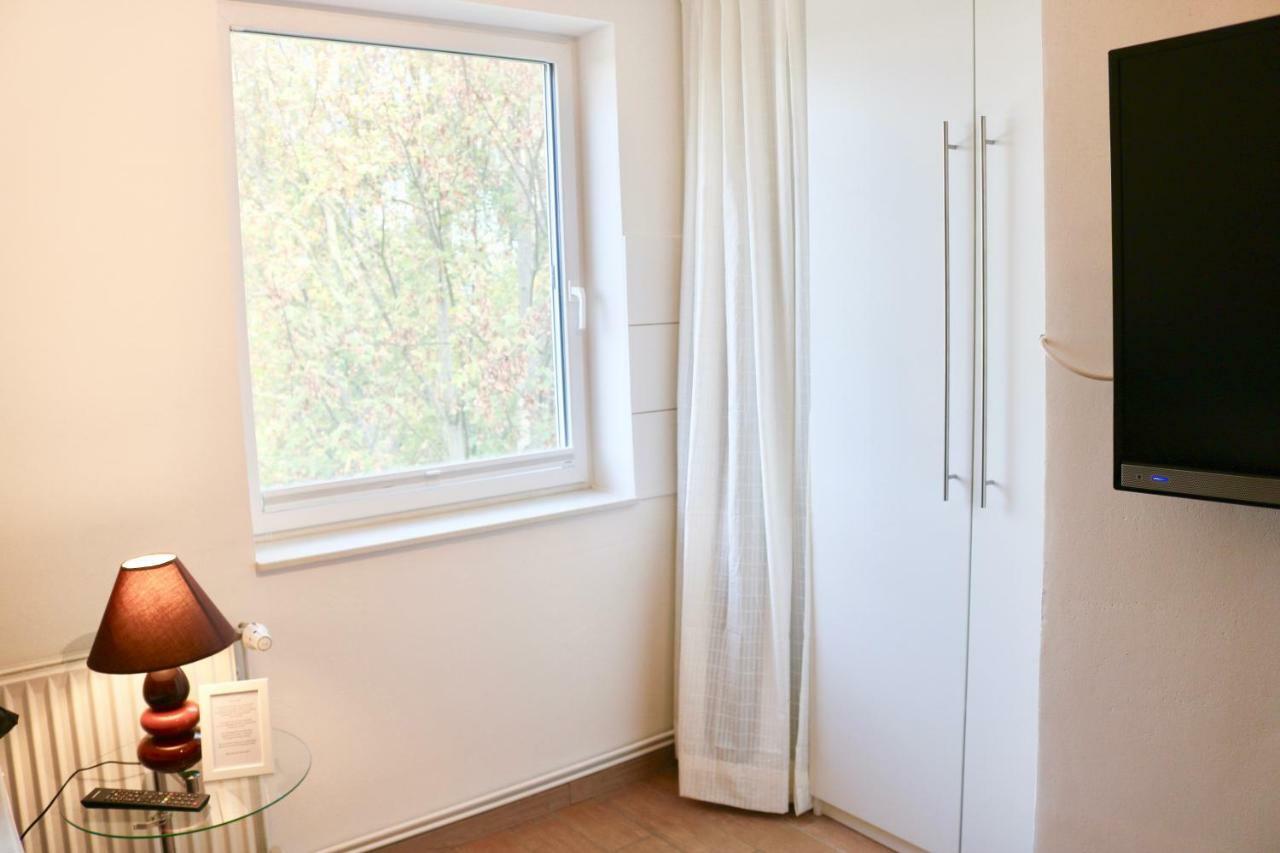 Seestern In Steinhude, Ruhig Gelegen , 2 Schlafzimmer, 2 Baeder, Freies Wlan *